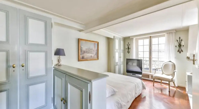 Appartement de charme-Eperon, Забронировать Апартаменты/квартира 6-й округ: Сен-Жермен Париж, рядом с Лувр — Риволи
