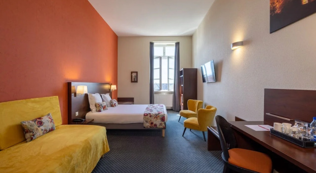 Четырёхместный номер Standard Hôtel Val-Vignes Colmar Haut-Koenigsbourg, The Originals Relais