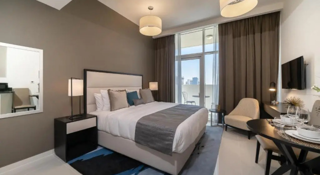 Студия HiGuests - Elegant Studio with Pool and Private Balcony