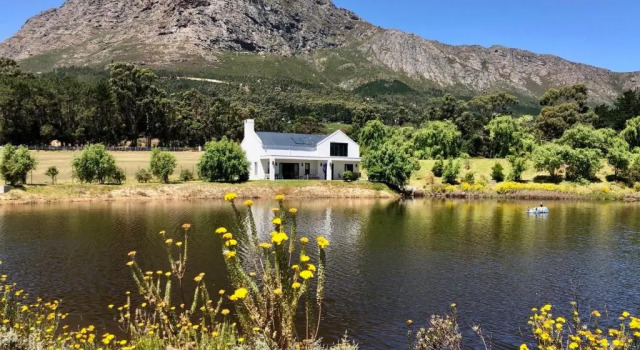 Коттедж Bo La Motte Farm Cottages
