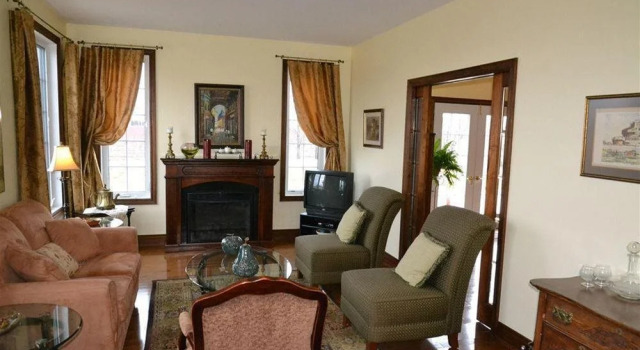 Girasole Tuscan-style B&B, Varaa Bed and Breakfast Niagara Wine Region Ontario