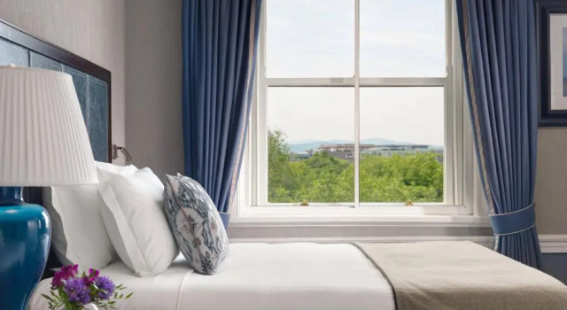 Четырёхместный номер Standard с видом на парк The Shelbourne, Autograph Collection