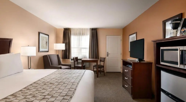 Номер Standard Travelodge by Wyndham Pincher Creek