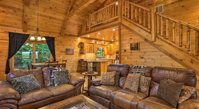 Luxe Blue Ridge Cabin Chasing Dreams w/ Hot Tub, Prenota Casa vacanze Blue Ridge Georgia