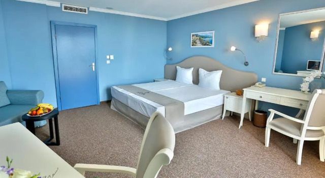 Двухместный номер Standard с балконом и с видом на парк Sofia Hotel - All Inclusive & Private Beach