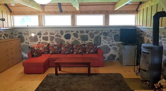 Vakari Puhketalu, Book Hotel Haanja 