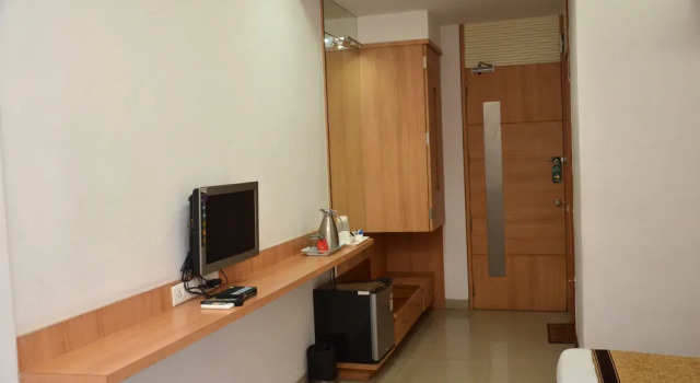 Treebo Admiral Suites New Usmanpura, Забронировать Отель Отели штата Махараштры 3 звезды, 3*