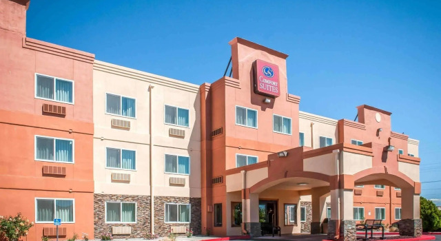 Кровать в общем номере Comfort Suites Albuquerque-North Journal Center