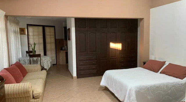 Apartamento con jardin, Book Lejlighed Billige hoteller i Cochabamba