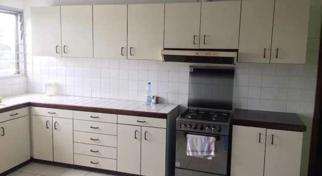 Апартаменты Deluxe с 3 комнатами с балконом Appartement Meublé VIP Douala Bonapriso