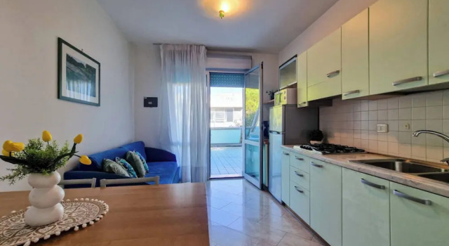 Апартаменты с 2 комнатами с балконом и с видом на город Bright Flat Next to the Beach in Bibione