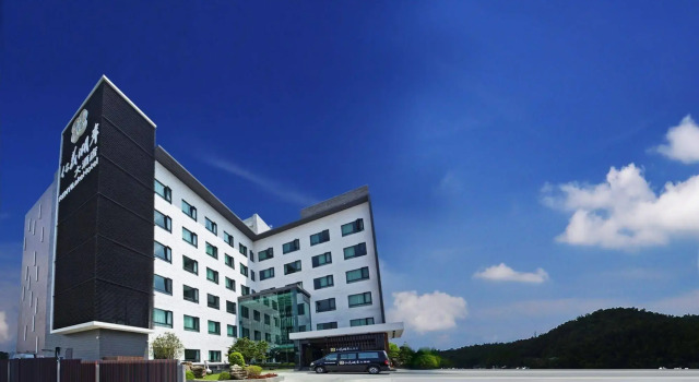 Renyi Lake Hotel, Book Hotel Chiayi City Chiayi County