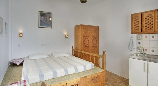 Melenos Apartments & Studios