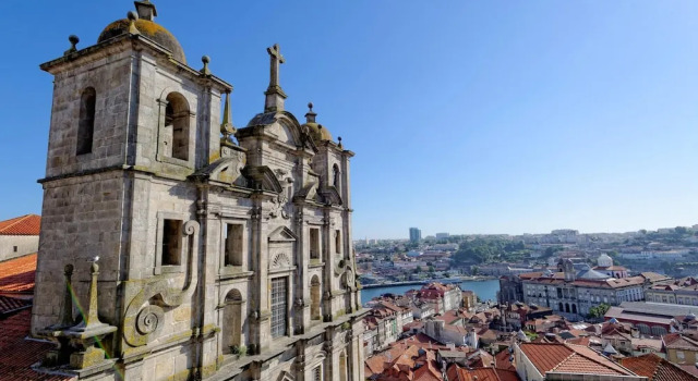 House With 2 Bedrooms in Viana do Castelo, With Wonderful Mountain Vie, Забронировать Отель Отели Виана-ду-Каштелу с парковкой, рядом с Отдел миграционной и пограничной службы, Парковка