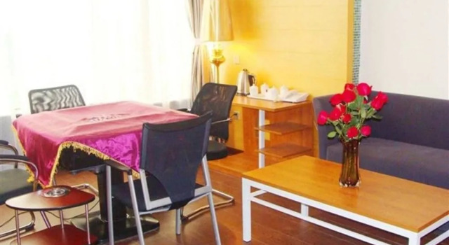 Xinghui Holiday Hotel