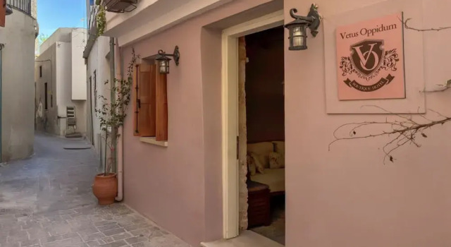 Vetus Oppidum Boutique Guesthouse, Забронировать Бутик-отель Бутик-отели Ханья, рядом с Городская художественная галерея Ханьи, Бутик-отель