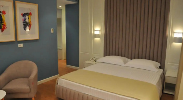 Полулюкс Paradise Beach Hotel