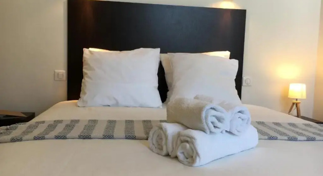 Номер Economy Les Bains Boyardville - Hôtel et Restaurant