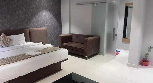 Номер Superior HOTEL SHIVGANGA COMFORT ZONE, Raipur