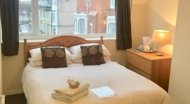 The New Macleods Guest House, Забронировать Гостевой дом Недорогие отели Блэкпул, рядом с Пляж Blackpool Pleasure, недорого