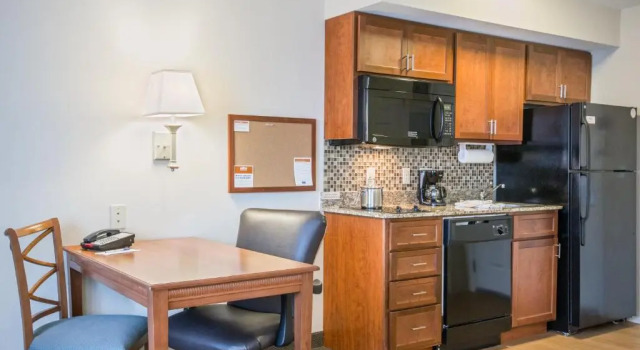 Run of House Candlewood Suites Pittsburgh-Cranberry by IHG