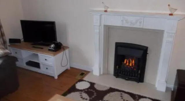 Holiday Home Self-Catering Barony Square, Varaa Hotelli Steòrnabhagh Isle of Lewis