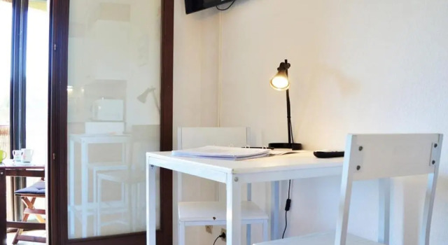 Appartement Bormes-les-Mimosas, 1 pièce, 4 personnes - FR-1-251-77