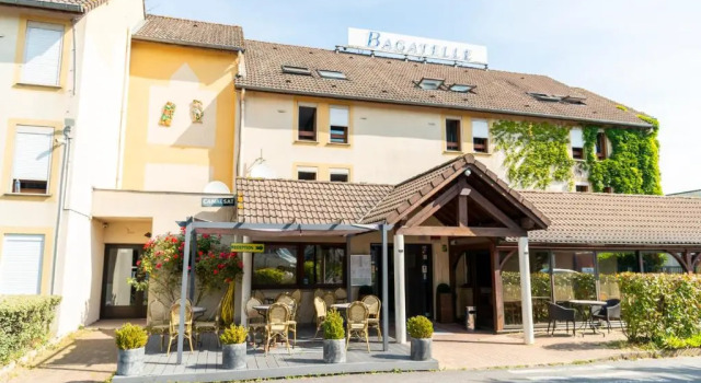 Inter-Hotel Bagatelle, Varaa Hotelli Hotellit Val d'Oise pysäköinnillä, Pysäköinti