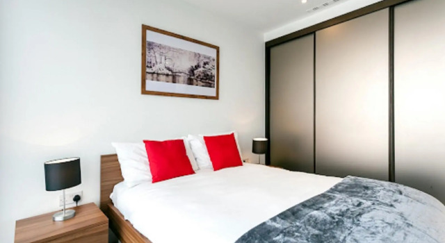 Premium One bedroom apartment City Road Basin