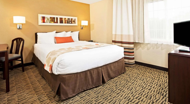 MainStay Suites Cincinnati Blue Ash