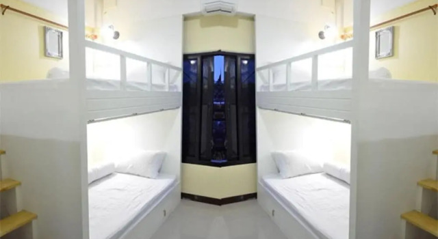 Кровать в общем номере (женский номер) Chiang Mai Gate Capsule Hostel