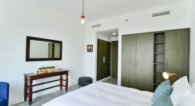 Oceanic Ease By Emaar Two Bedroom Apartment, Забронировать Апартаменты/квартира Дубай Эмират Дубай, рядом с Дубайский аквариум