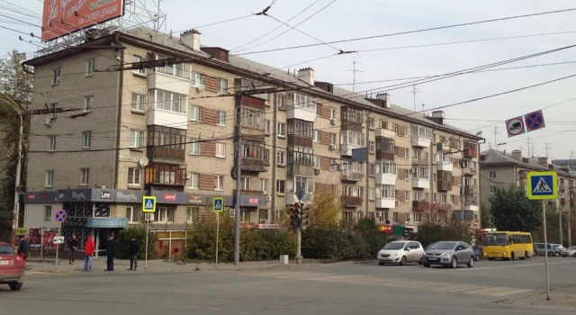 Domashny Uyut Malysheva and Popova, Забронировать Отель Отели Городского округа Екатеринбурга - Северный управленческий округ с парковкой, Парковка