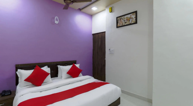 OYO 47110 Hotel Royal Palace, Réserver Hôtel Naroda Gujarat