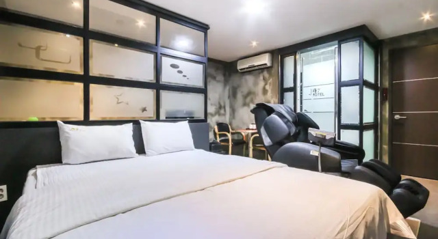 Двухместный номер Superior M7 Business Hotel