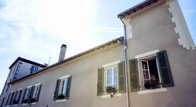 Maison dhôtes - Une Odeur de Tilleul, Book Bed and Breakfast Hotels in Burgundy with a Pool, Swimming Pool