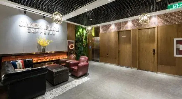 James Joyce Coffetel (Beijing West Railway Station Guanganmen Daguanying Metro Station), Book Hotel Hoteller i Beijing Province med parkering, Parkering