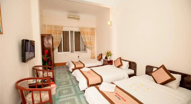 Halong Party Hostel & Hotel