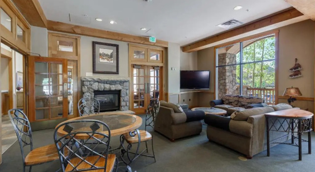 Buffalo Lodge #8329 by Summit County Mountain Retreats, Book Hotel Hoteller i Keystone med pool, Swimmingpool