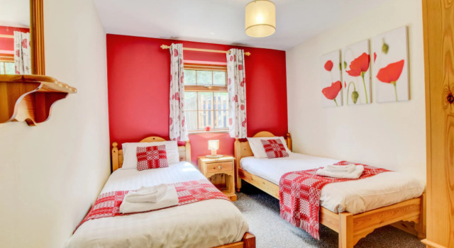 Holiday Home Cwm Onnen, Rezervați Hotel Hoteluri în Dyfed cu parcare, Parcare