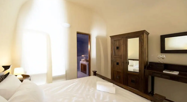 Enalion Suites, Забронировать Отель Отели Ия с парковкой, Парковка