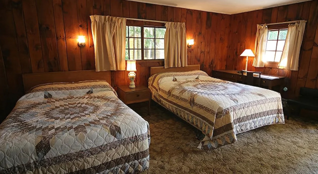 Lee's Motel and Cottages, Забронировать Мотель Лейк-Джордж Adirondack Mountains, рядом с Аутлет-центр "Лейк-Джордж Плаза"