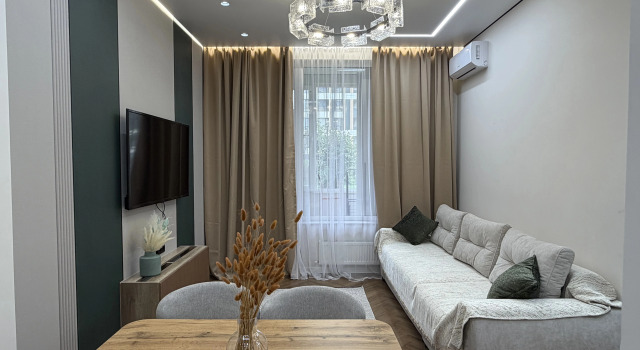 Novaya Trekhkomnatnaya S Dzhakuzi Flat, Prenota Appartamento Astana Kazakistan