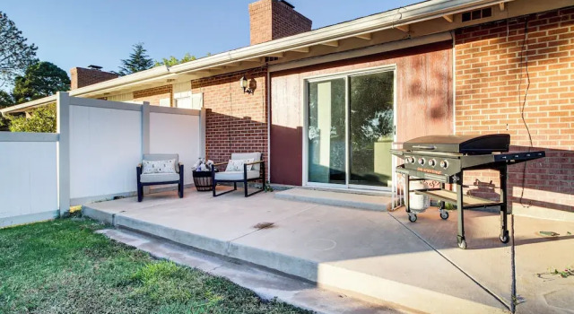 Walk to Paradise Hills Golf Course: Condo w/ Patio, Reserva ahora Apartamento Albuquerque Nuevo México