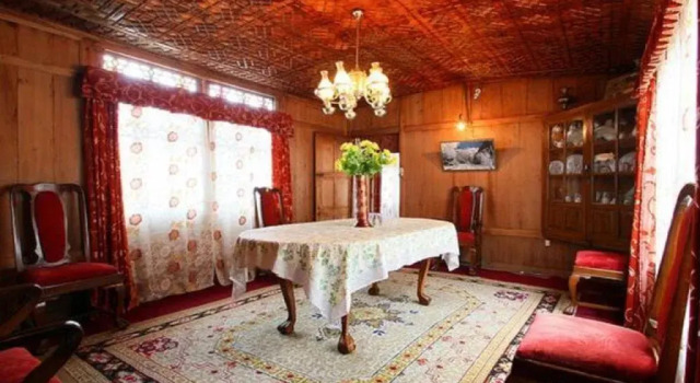 Houseboat New Lucky Star, Забронировать Отель Сринагар Jammu & Kashmir Ski