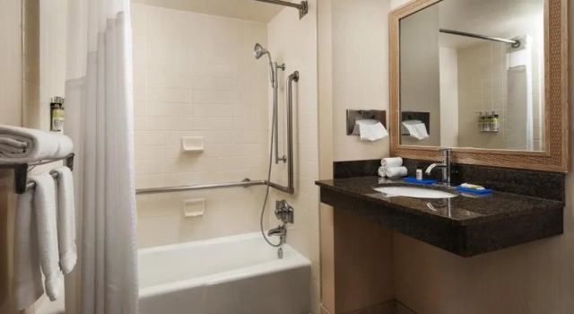 Номер Standard Holiday Inn Express at Monterey Bay by IHG