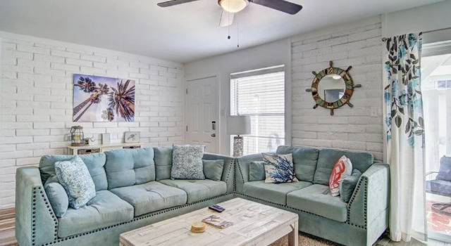 El Cortez  EC132 - 2 Br Condo