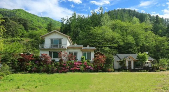 Flower field Pension, Prenota Hotel Hotel a Gyeonggi-do con parcheggio, Parcheggio