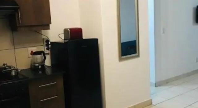 Seabreeze Modern Apartment sleeps up to 4 people, Забронировать Апартаменты/квартира Дурбан Квазулу-Наталь, рядом с Southway Mall