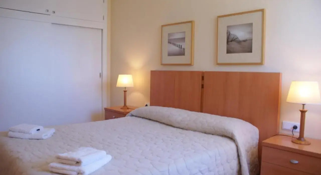 Isabel, Reservar Hotel Alaior Minorca